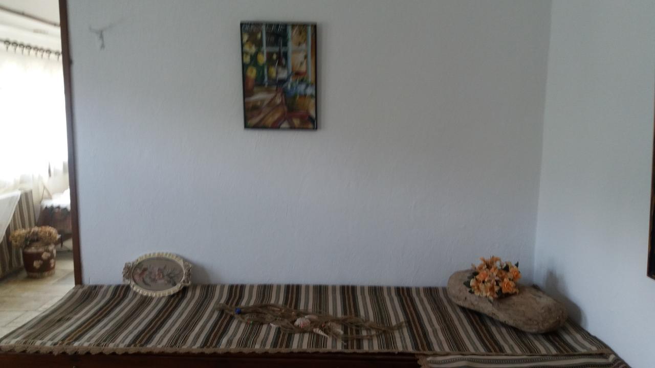 Diogenis Hotel Tsagkarada Buitenkant foto