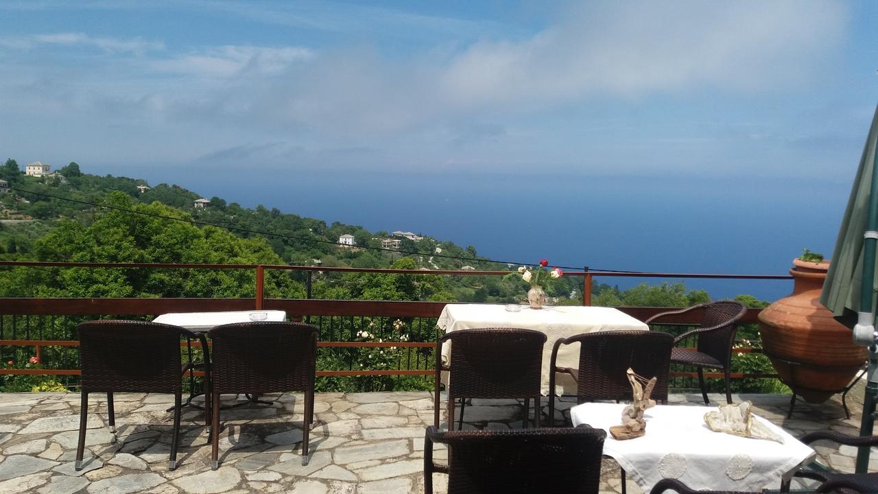 Diogenis Hotel Tsagkarada Buitenkant foto