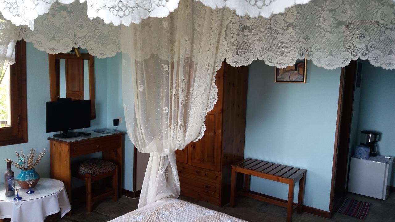 Diogenis Hotel Tsagkarada Buitenkant foto