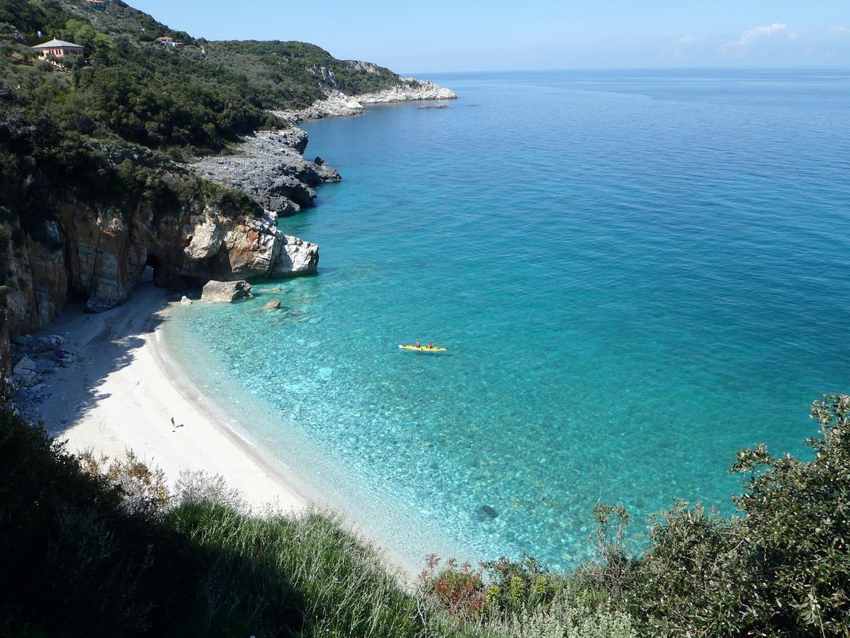 Diogenis Hotel Tsagkarada Buitenkant foto