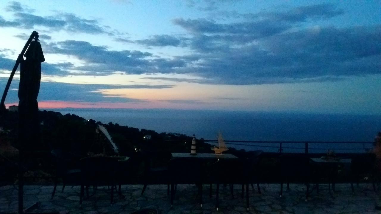 Diogenis Hotel Tsagkarada Buitenkant foto